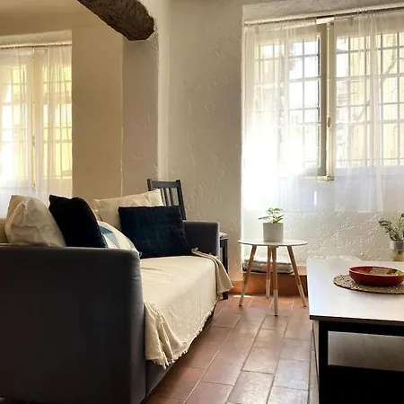 - Vieille - 7mn - 2mn Restaurant Musee Commerce