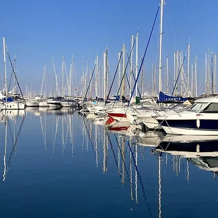 - Vieille - 7mn - 2mn Restaurant Musee Commerce Daire