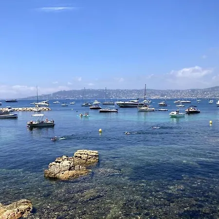 - Vieille - 7mn - 2mn Restaurant Musee Commerce